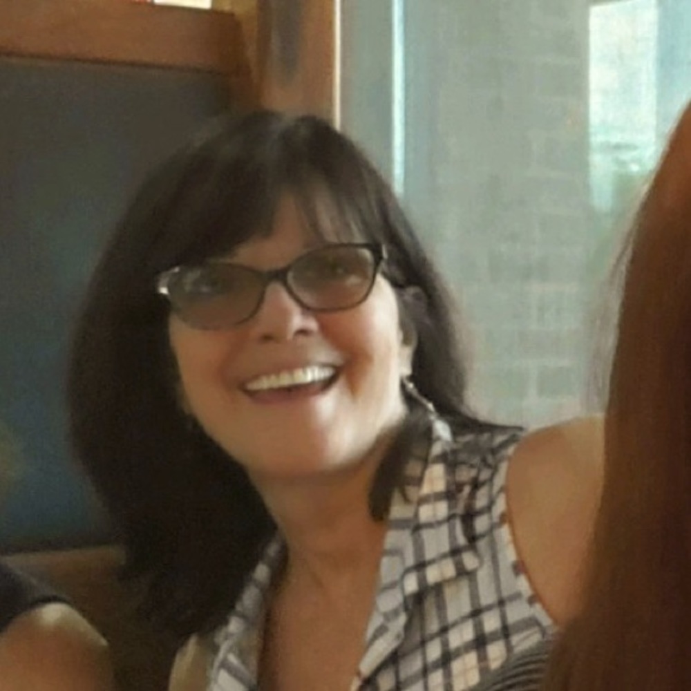 Meet your Posher, Lisa